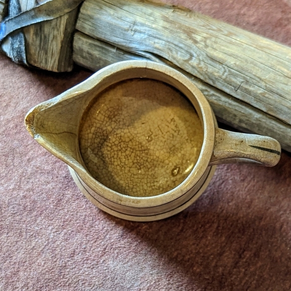 Vintage Rustic Ceramic Handpainted Sunbonnet Girl Pitcher - Picture 7 of 9
